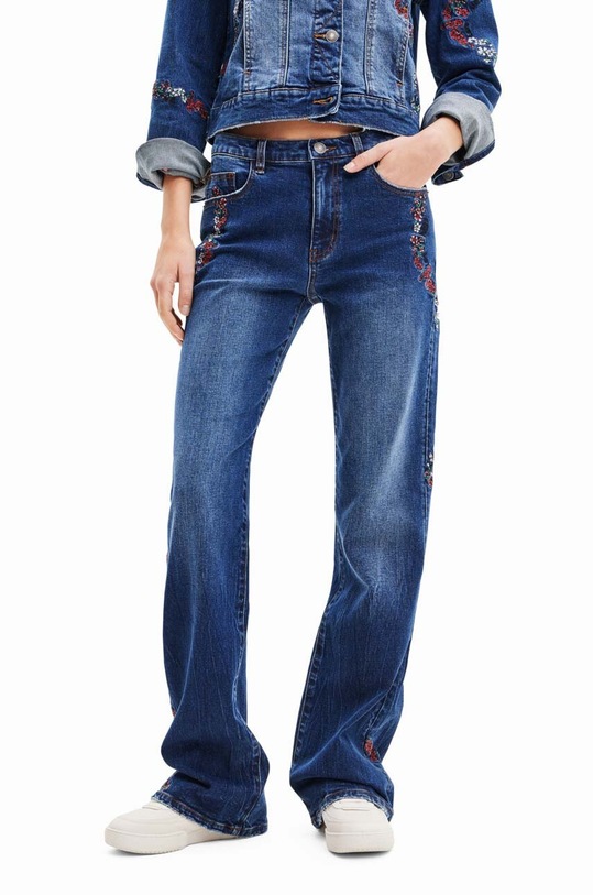 Desigual jeansy Planet friendly niebieski 23WWDD42