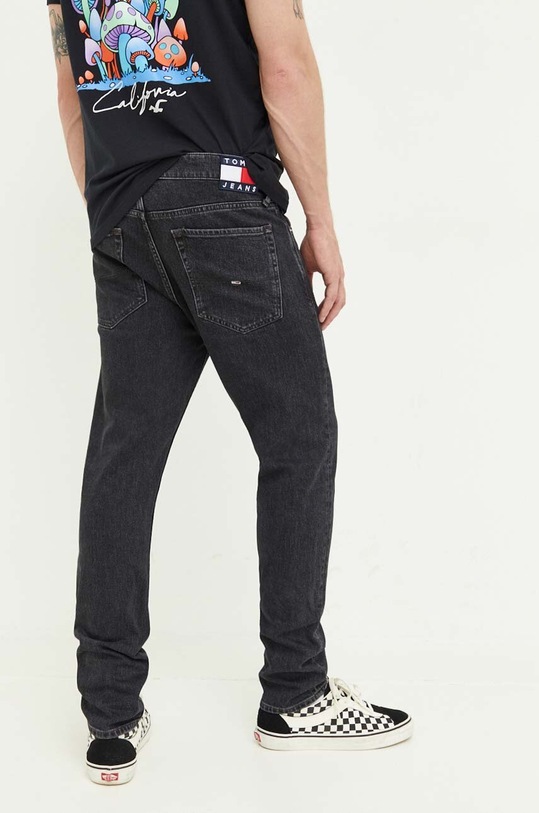 Odzież Tommy Jeans jeansy Scantony DM0DM16688 czarny