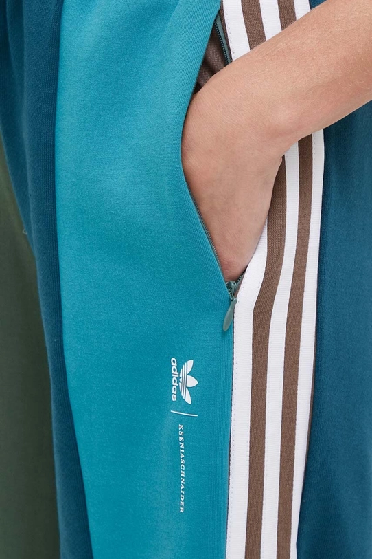 Bombažne hlače adidas Originals x Ksenia Schnaider turkizna II0759