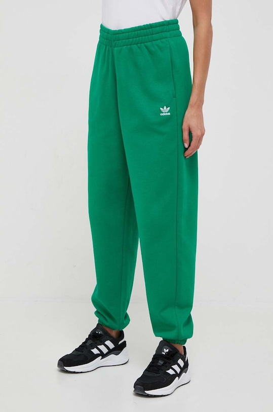 adidas Originals melegítőnadrág IJ7803 zöld AW23