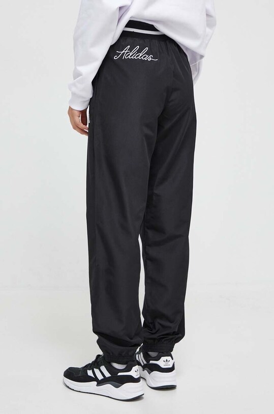 Odzież adidas spodnie dresowe IJ8751 czarny