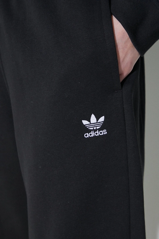 Спортивні штани adidas Originals чорний IA6437