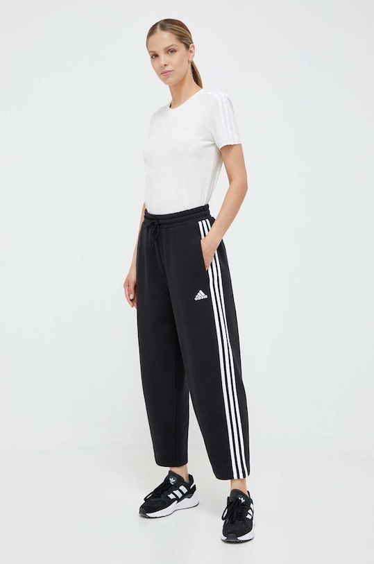 adidas spodnie dresowe Essentials HZ5748 czarny AW24