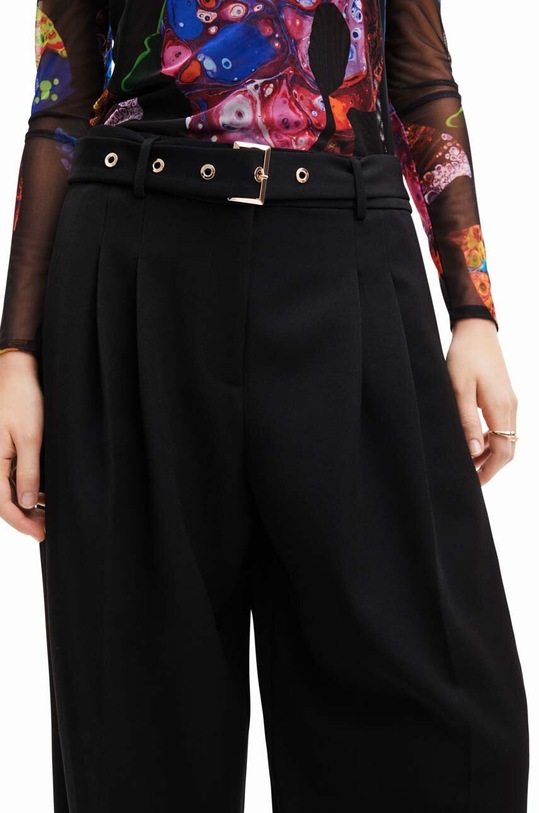 Odjeća Hlače Desigual 23WWPW24 WOMAN WOVEN LONG TROUSERS 23WWPW24 crna