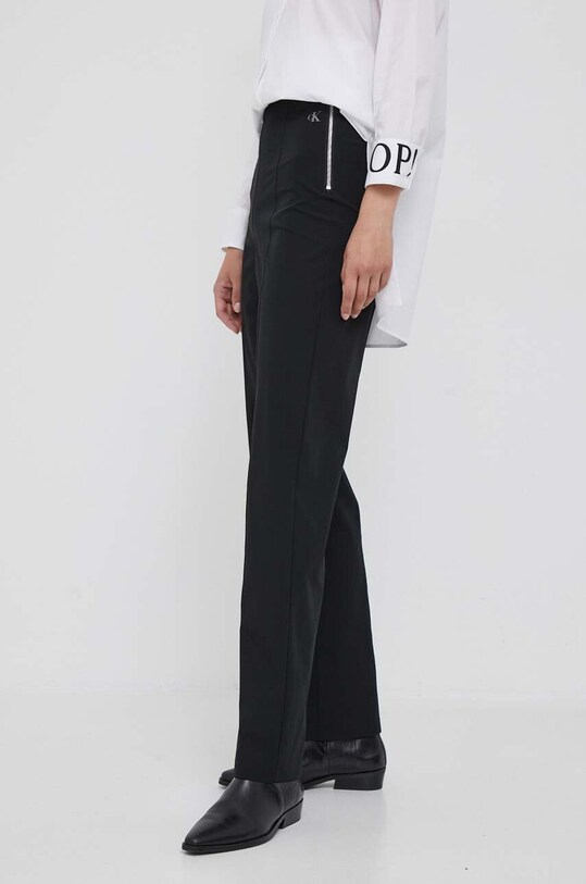 Hlače Calvin Klein Jeans Z elastanom črna J20J222336