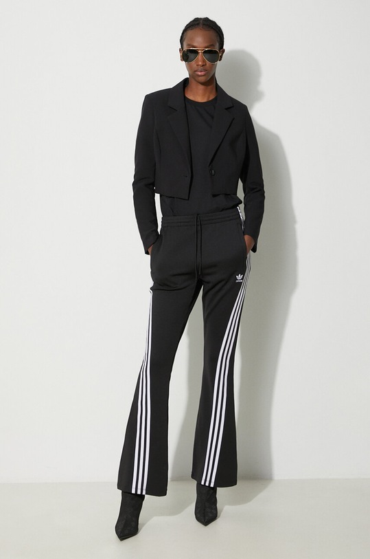adidas Originals spodnie dresowe Flared TP IV9327 czarny AW23