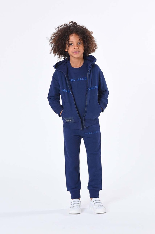 Dětské bavlněné tepláky Marc Jacobs pletenina námořnická modř W54006.86.108