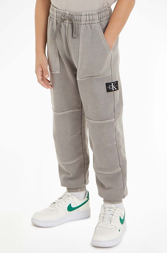 Calvin Klein Jeans spodnie dresowe bawełniane dziecięce bawełna czarny IB0IB01810.9BYX