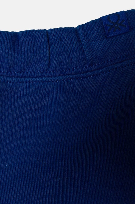 Chłopiec United Colors of Benetton spodnie dresowe bawełniane dziecięce 3J68GF027.P.SEASONAL granatowy