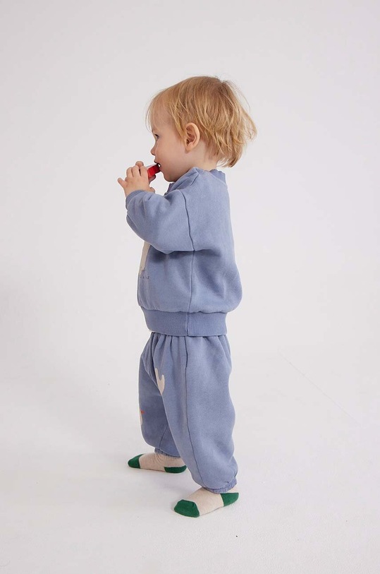 Bobo Choses pantaloni de trening din bumbac pentru bebeluși 223AB060 albastru