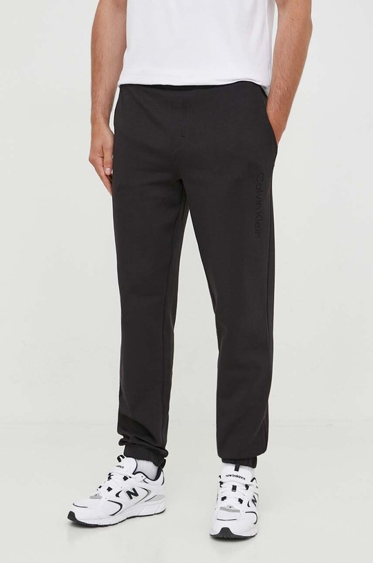 Tepláky Calvin Klein s elastanom čierna K10K111566