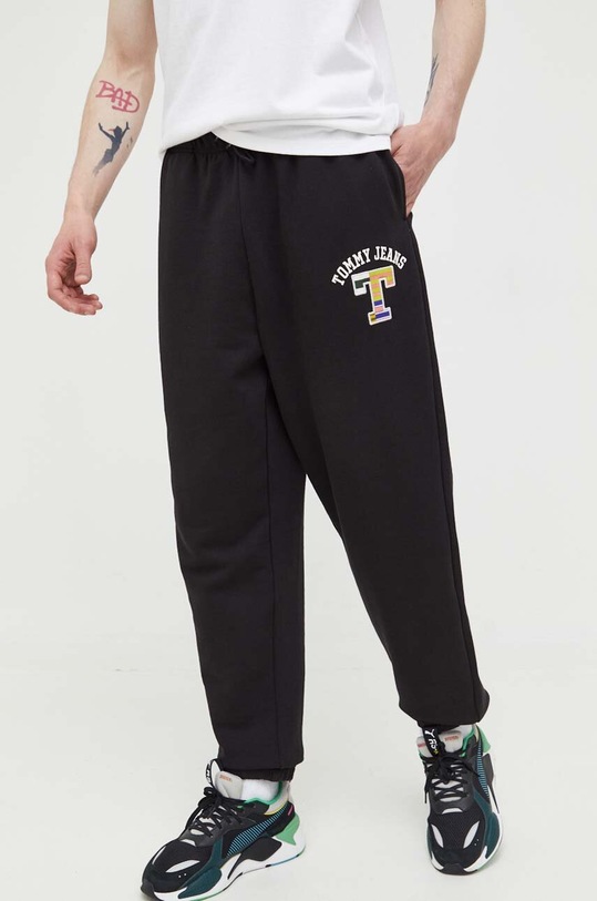 Tommy Jeans pantaloni de trening din bumbac bumbac negru DM0DM16773