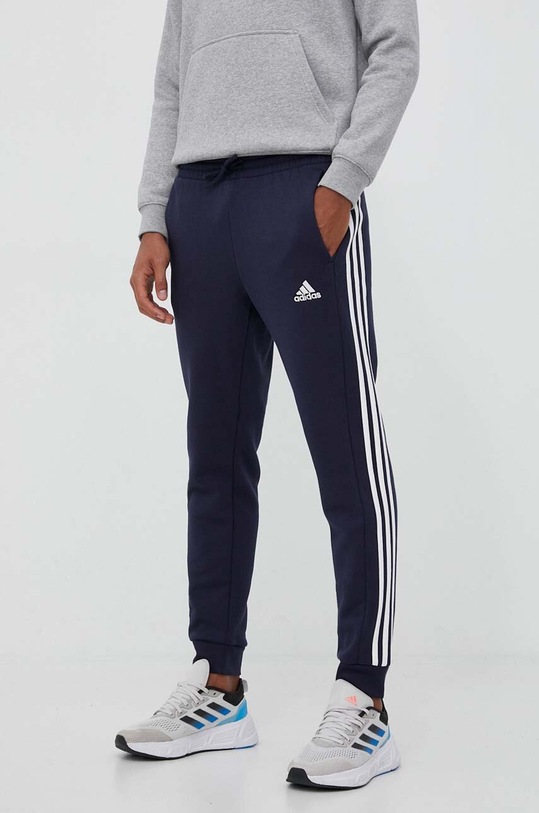 adidas melegítőnadrág aplikációval sötétkék IJ6493