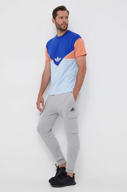 Спортивні штани adidas HL2234 сірий AW23