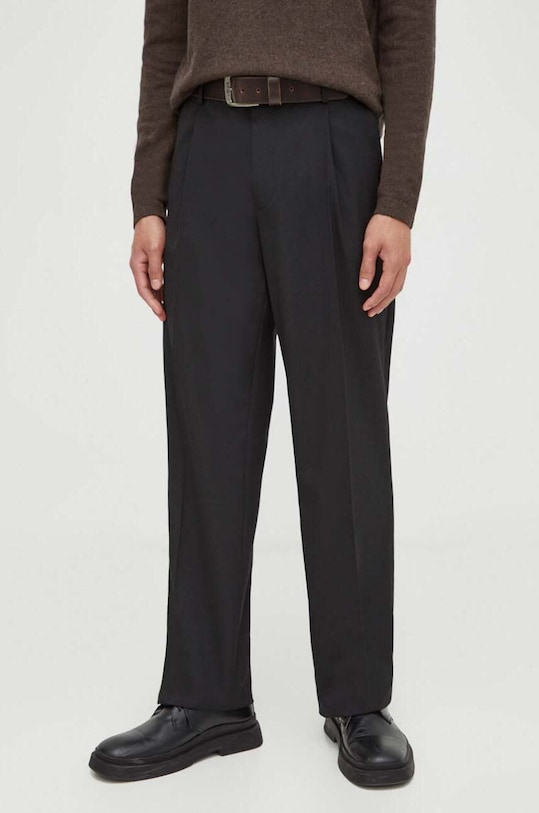 Hlače s primjesom vune Tiger Of Sweden s dodatkom vune crna T71395002