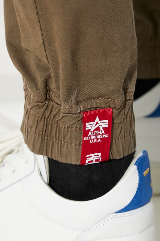 Alpha Industries spodnie 116202.183 brązowy