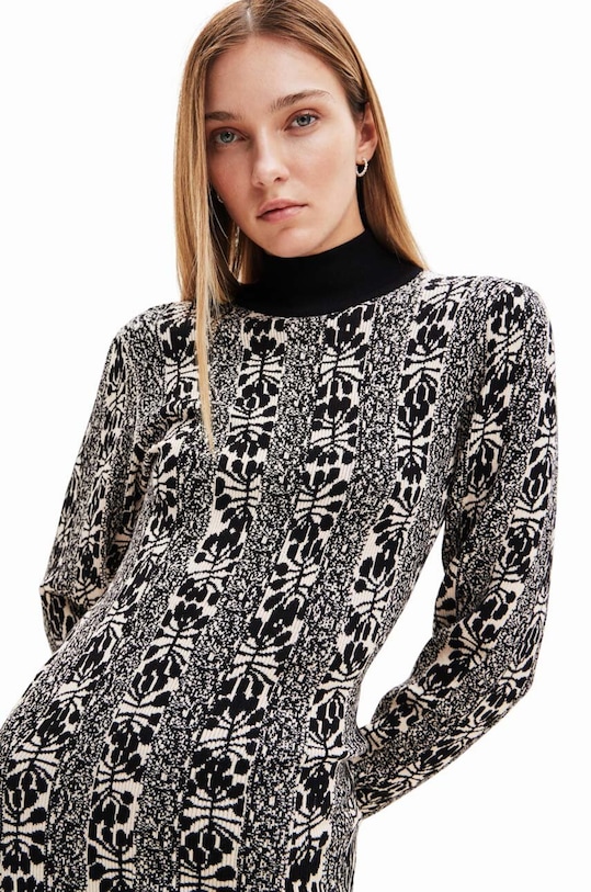 Одяг Сукня Desigual 23WWVF01 чорний