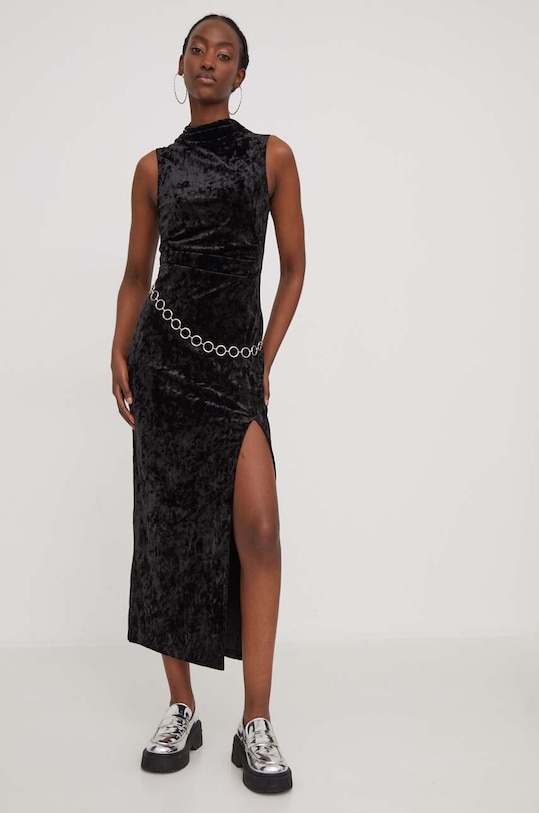 Haljina Superdry W8011695A.02A crna AW23