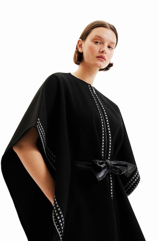 Дрехи Пончо Desigual 23WAIA03 черен