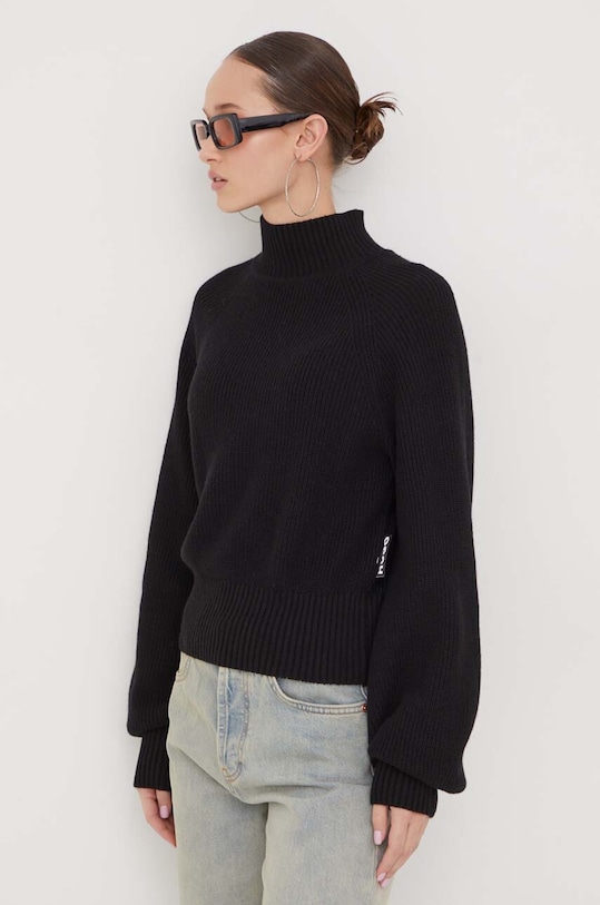 HUGO sweter z domieszką wełny czarny 50500778