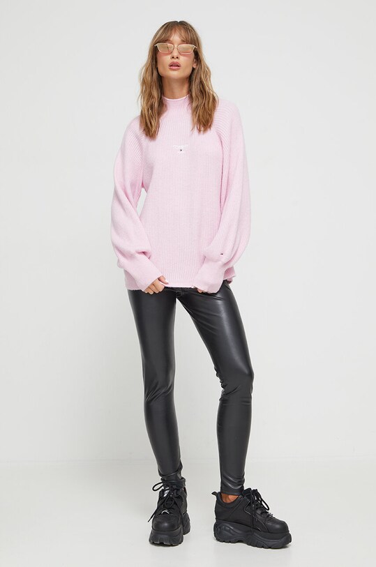 Tommy Jeans sweter DW0DW16524 różowy AW23