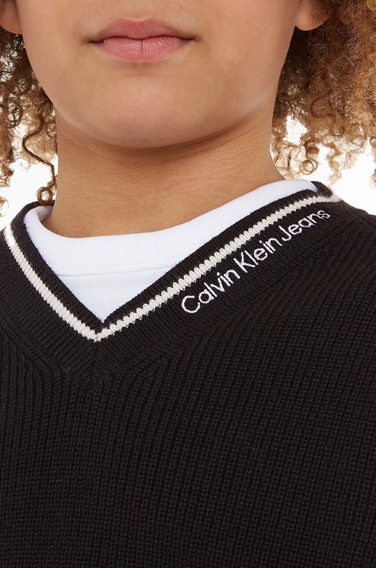 Calvin Klein Jeans sweter bawełniany dziecięcy IB0IB01869.9BYX czarny