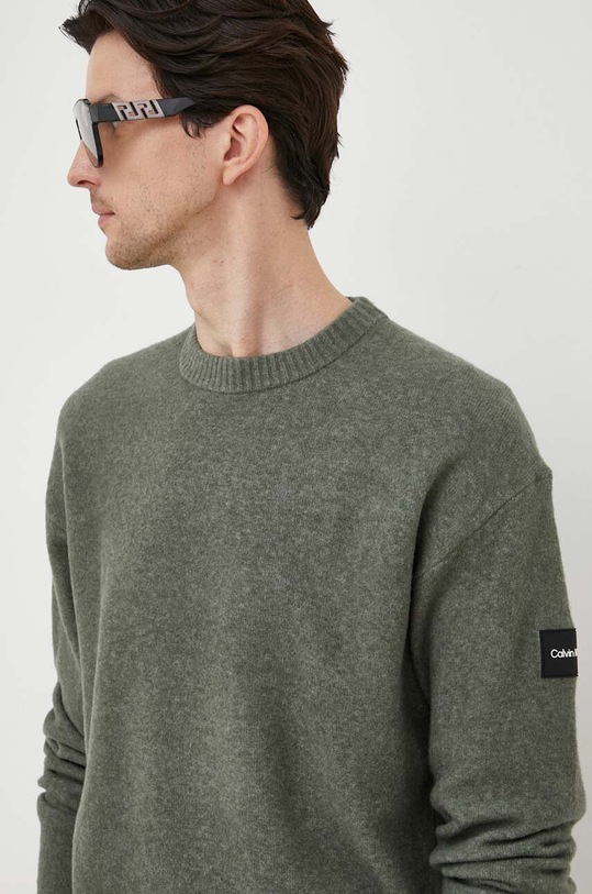 Calvin Klein sweter z domieszką wełny zielony K10K110401