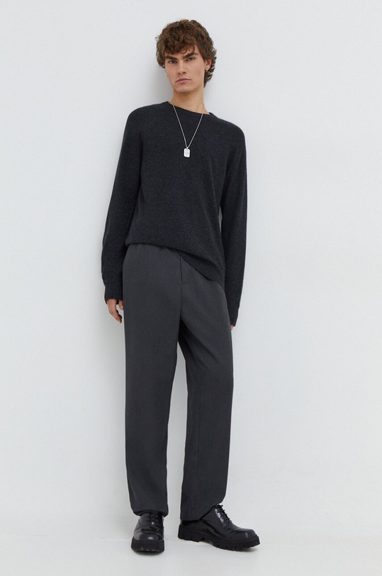 American Vintage sweter wełniany MVOX18AH23 szary AW23