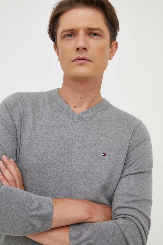 Tommy Hilfiger sweter z domieszką kaszmiru szpic szary MW0MW28047