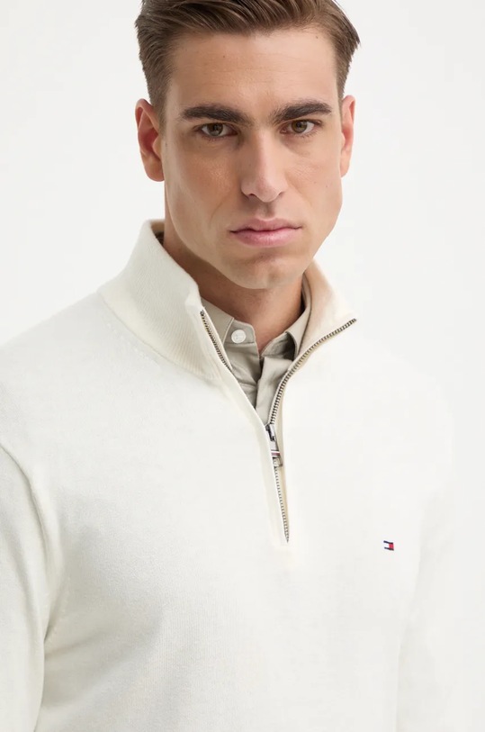 Svetr s příměsí kašmíru Tommy Hilfiger béžová MW0MW28049