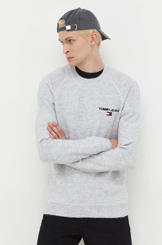 Svetr Tommy Jeans kulatý šedá DM0DM17756