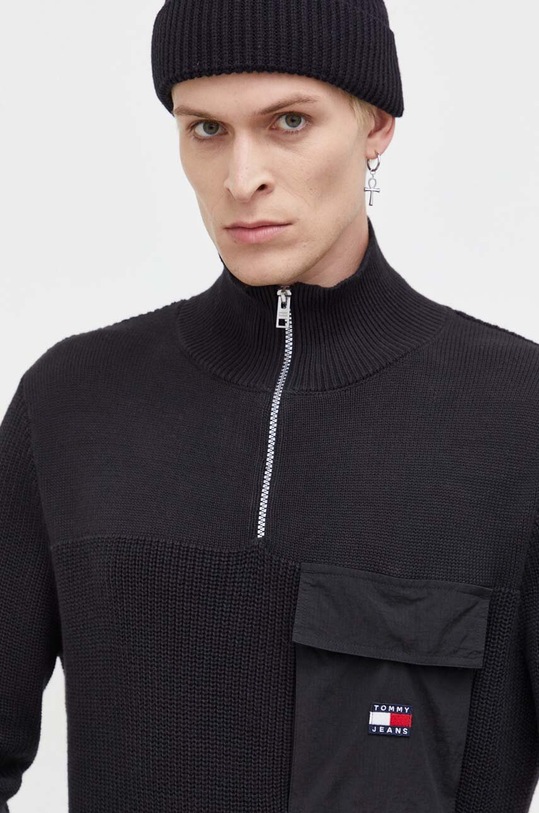 Хлопковый свитер Tommy Jeans чёрный DM0DM17771