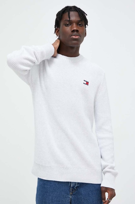 Bavlněný svetr Tommy Jeans kulatý šedá DM0DM17776