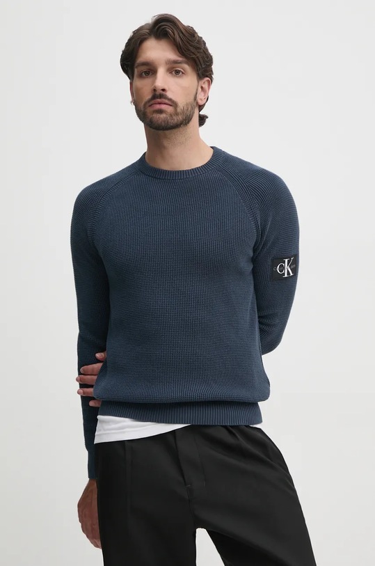 Bavlněný svetr Calvin Klein Jeans kulatý námořnická modř J30J323989