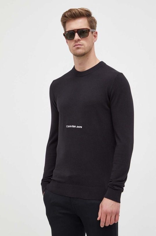 Calvin Klein Jeans sweter bawełniany aplikacja czarny J30J324328