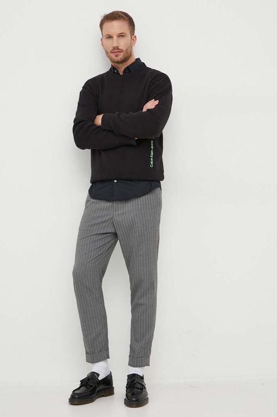 Βαμβακερό πουλόβερ Calvin Klein Jeans J30J323977 μαύρο AW23