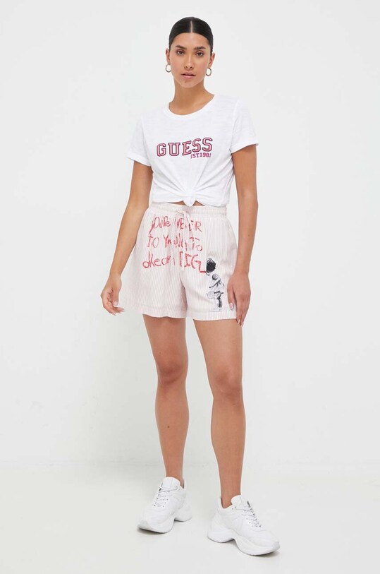 Kratke hlače Guess x Banksy W3YD96.WFLH0 roza AW23