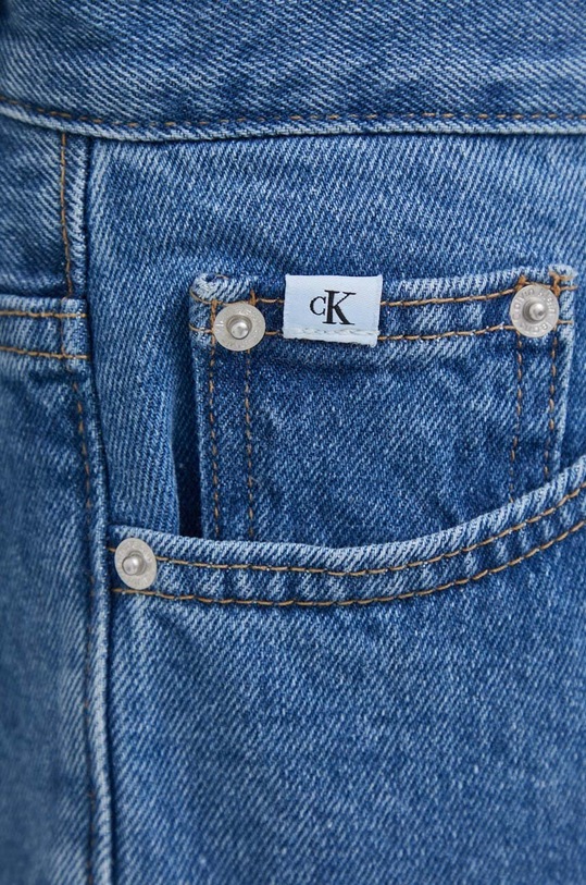 Traper kratke hlače Calvin Klein Jeans mornarsko plava J20J221219