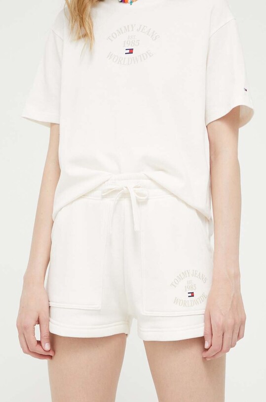 Хлопковые шорты Tommy Jeans хлопок бежевый DW0DW15870