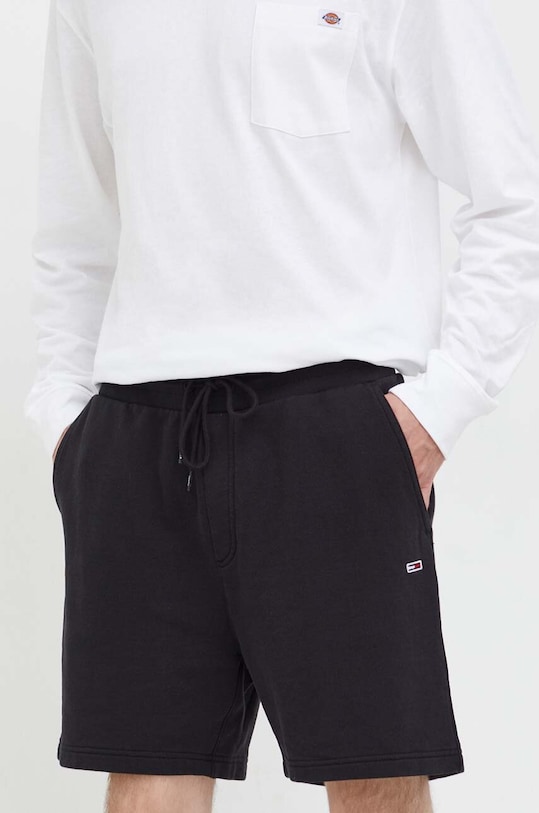 Бавовняні шорти Tommy Jeans бавовна чорний DM0DM17495