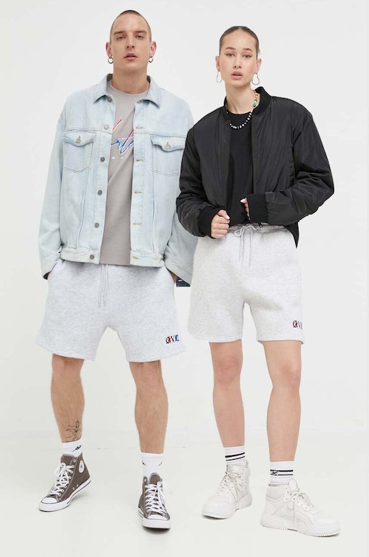 Kraťasy On Vacation nášivka šedá OVC.P35