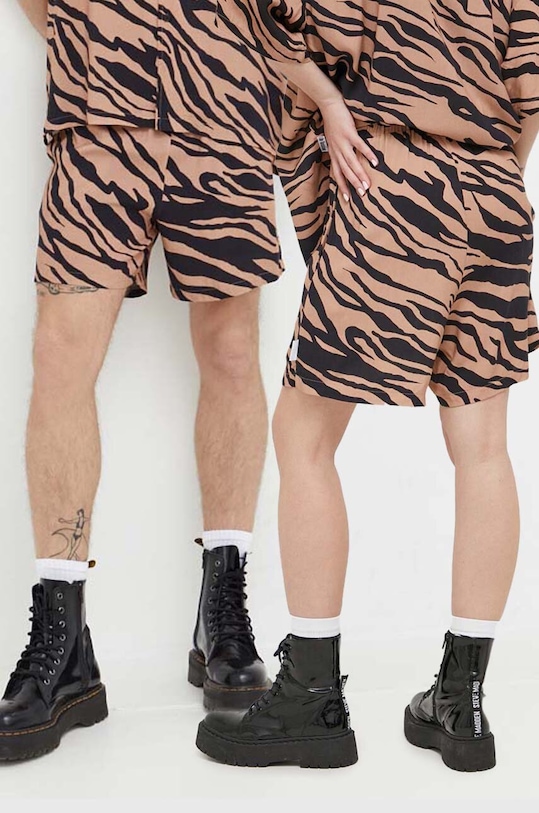 Šortky On Vacation látka hnedá OVC.P39