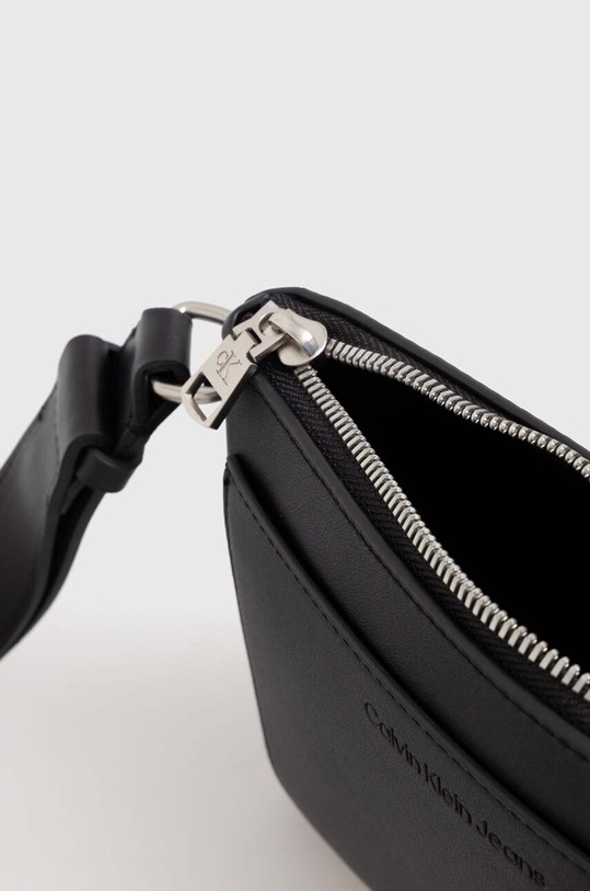 Τσάντα Calvin Klein Jeans μαύρο K60K610681