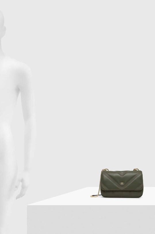 Δερμάτινη τσάντα DKNY R313BW79