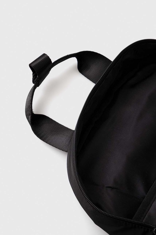 Nahrbtnik Levi's črna D7738.0001
