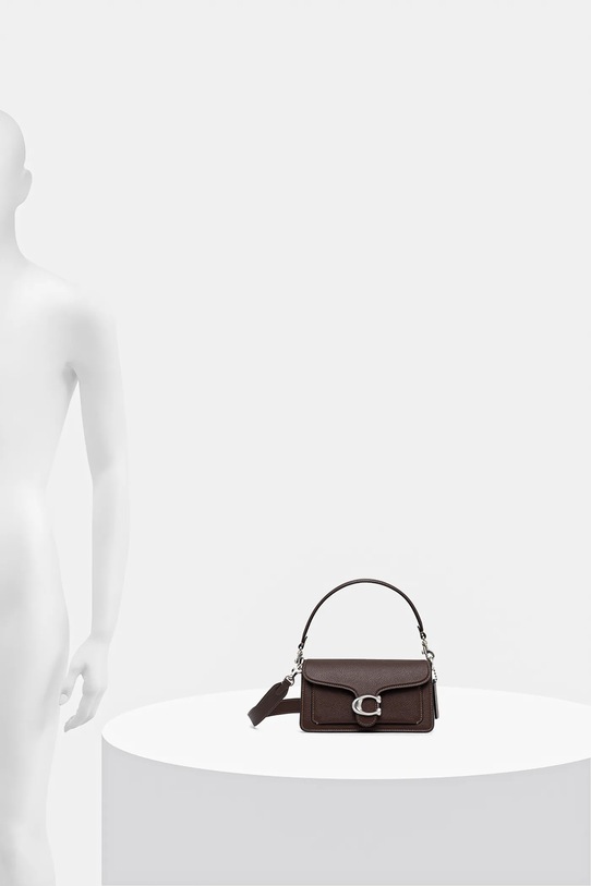 Кожаная сумочка Coach Tabby Shoulder Bag 20 CM546