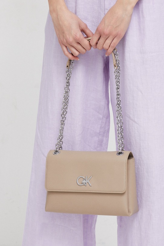 Calvin Klein kézitáska bézs K60K611084