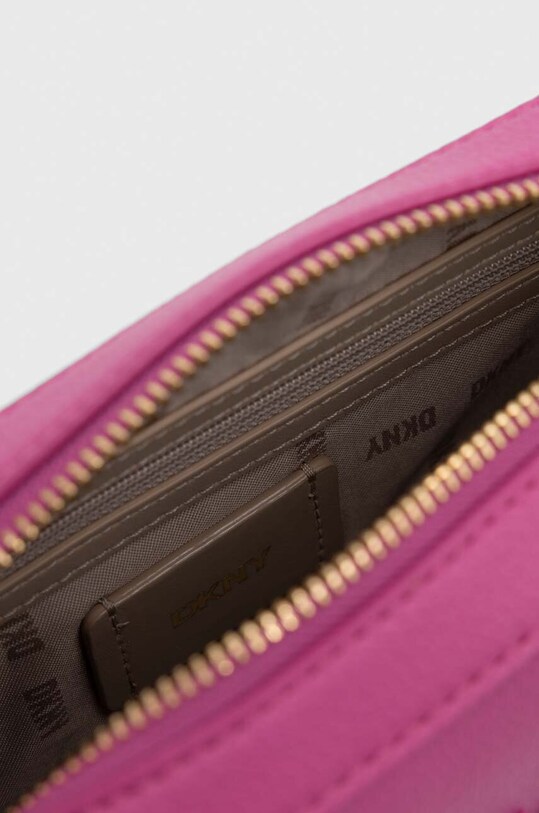 Шкіряна сумочка Dkny R33EKY31 рожевий