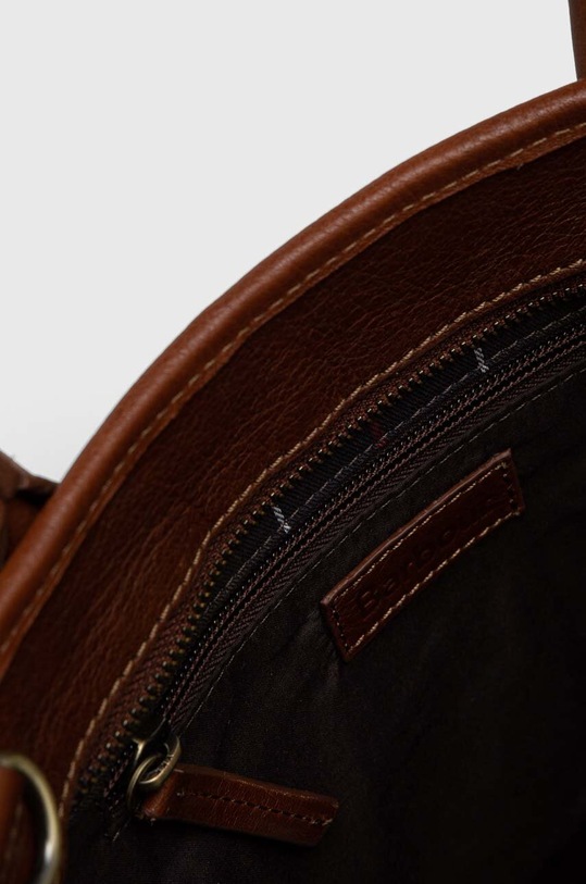 Barbour kézitáska LBA0387 barna