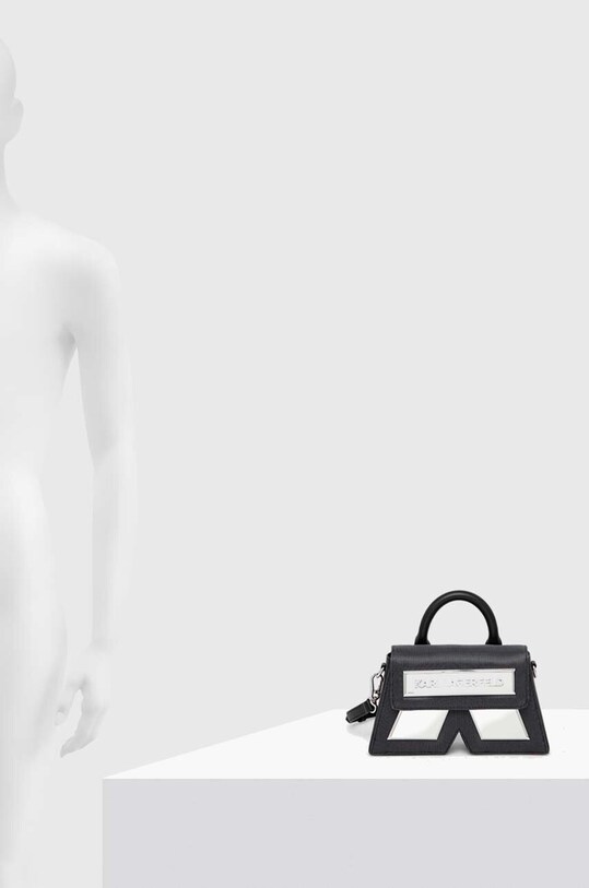 Karl Lagerfeld poseta 226W3099